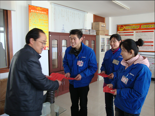 六安開發區工會來索伊電器“送溫暖”