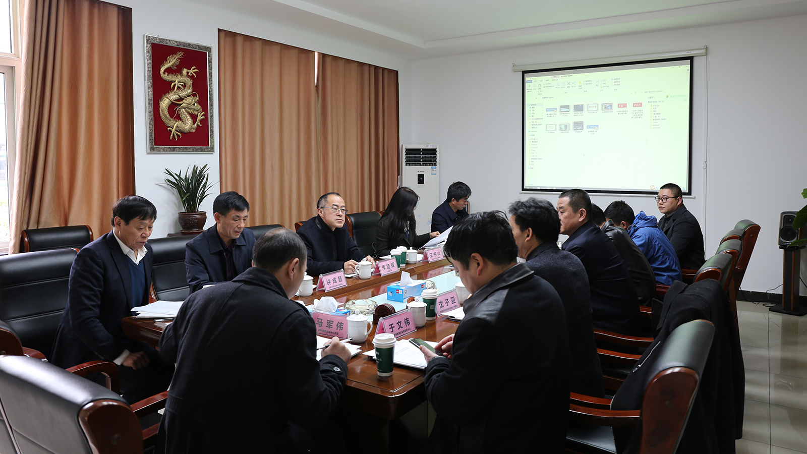 古井集團(tuán)領(lǐng)導(dǎo)參觀索伊集團(tuán)“智慧餐廚項(xiàng)目工程”